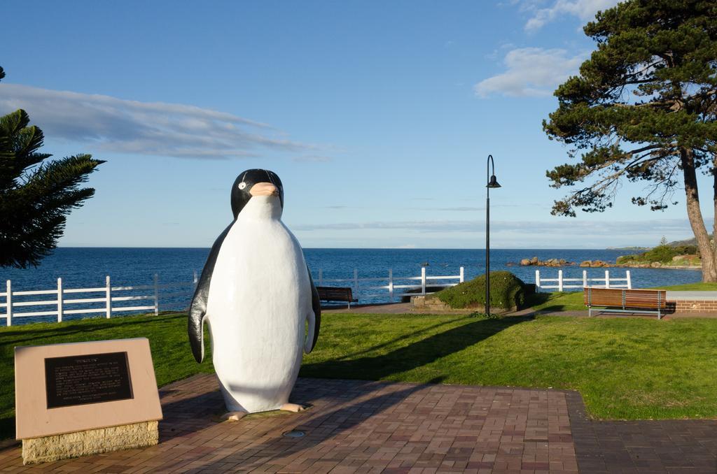 Sunrise At Penguin Villa Exterior photo